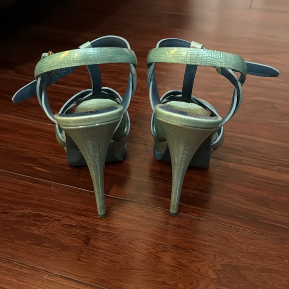 YSL Tribute Sandals in Patent Leather - great condition - Picture 3 of 7